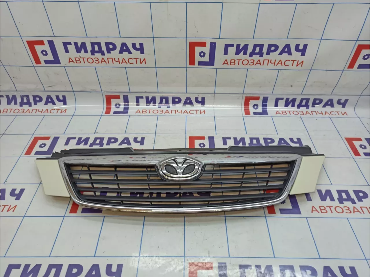 Решетка радиатора Daewoo Gentra II 95015354